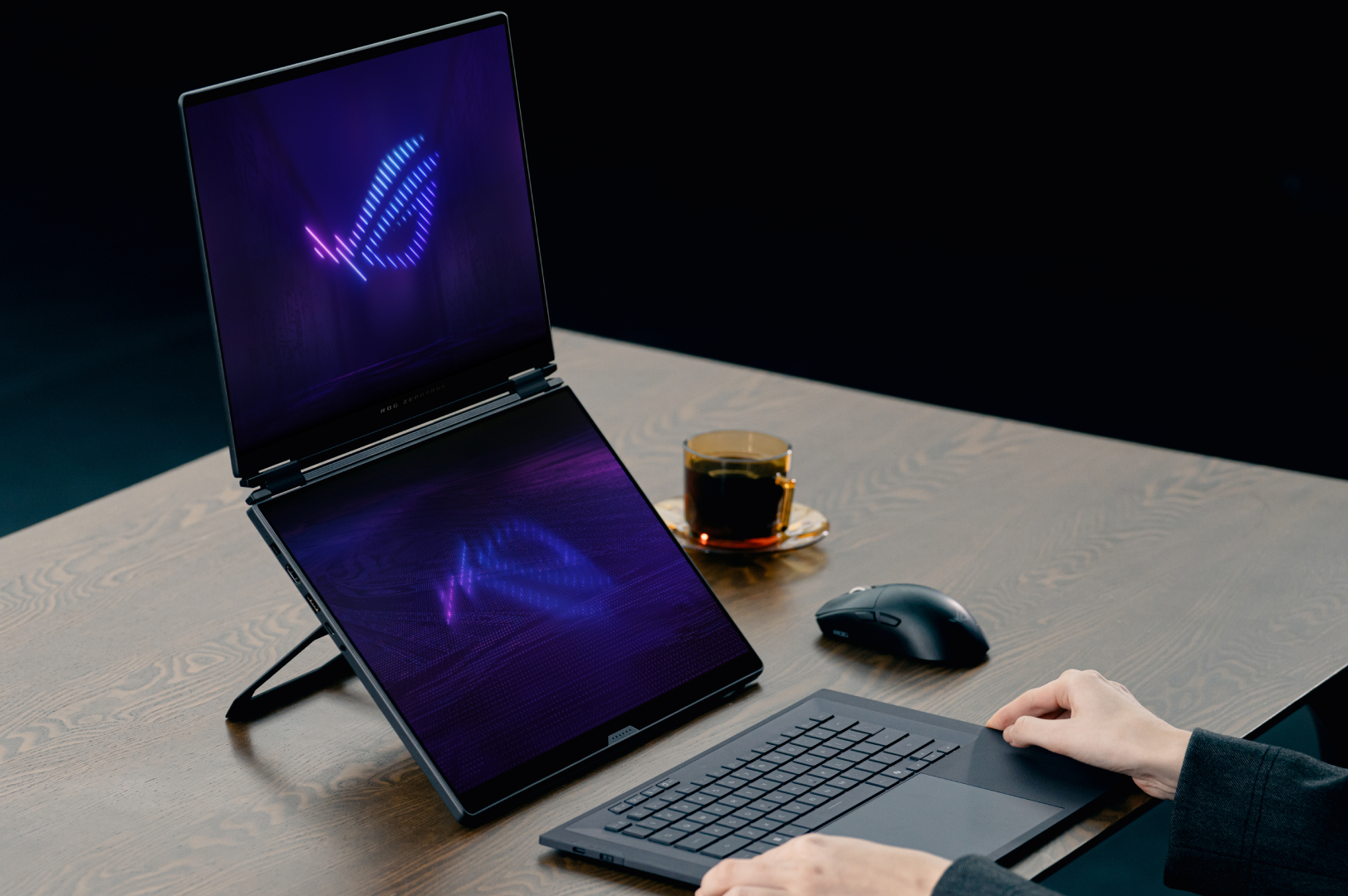 Laptop ASUS ROG Zephyrus Duo 16 GX651AX